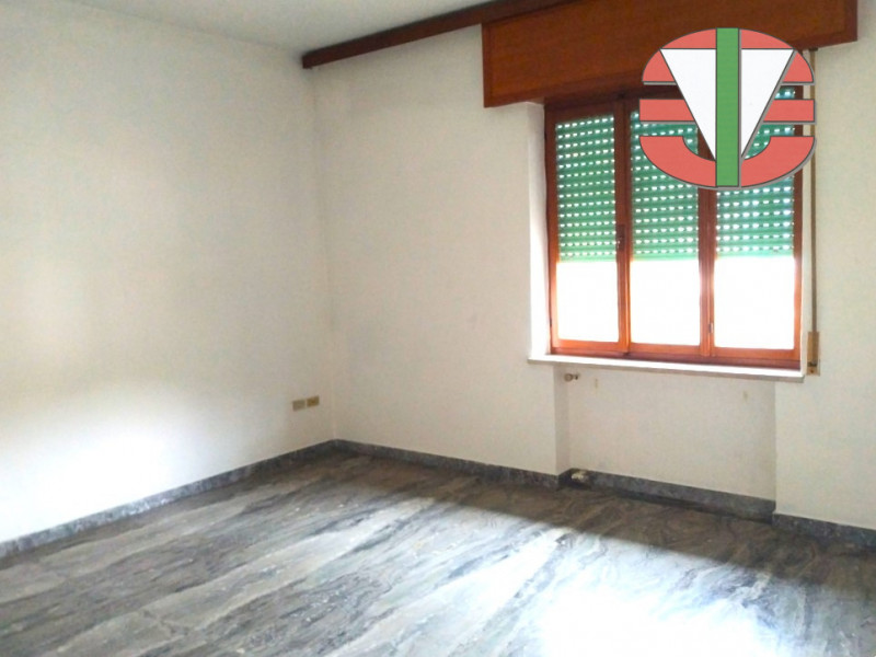 Lusiana Conco - Santa Caterina in zona centrale, proponiamo in vendita casa singola di 200mq svil...