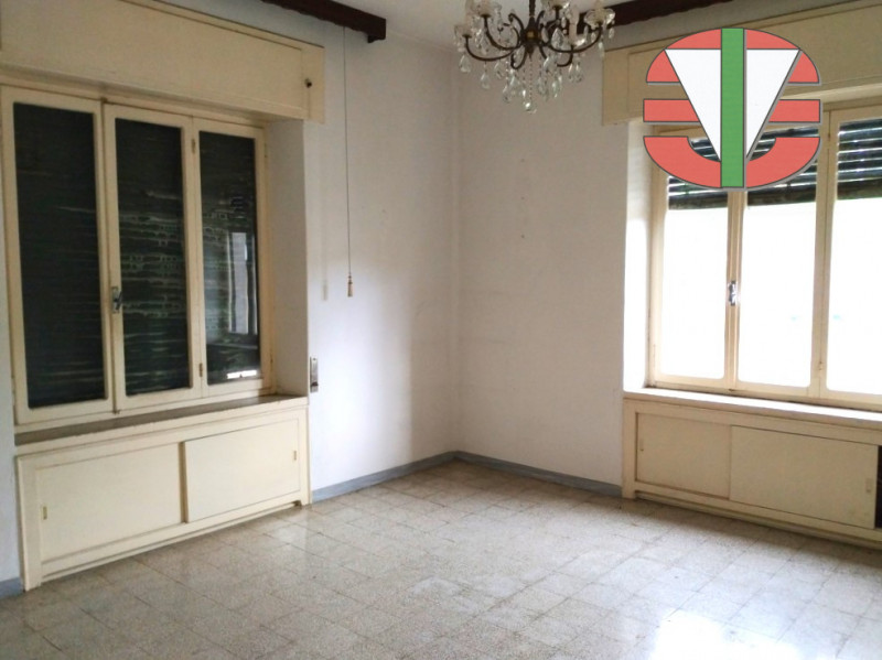 Lusiana Conco - Santa Caterina in zona centrale, proponiamo in vendita casa singola di 200mq svil...