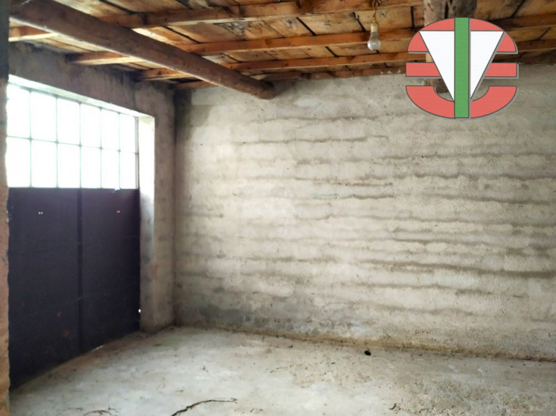 Lusiana Conco - Santa Caterina in zona centrale, proponiamo in vendita casa singola di 200mq svil...