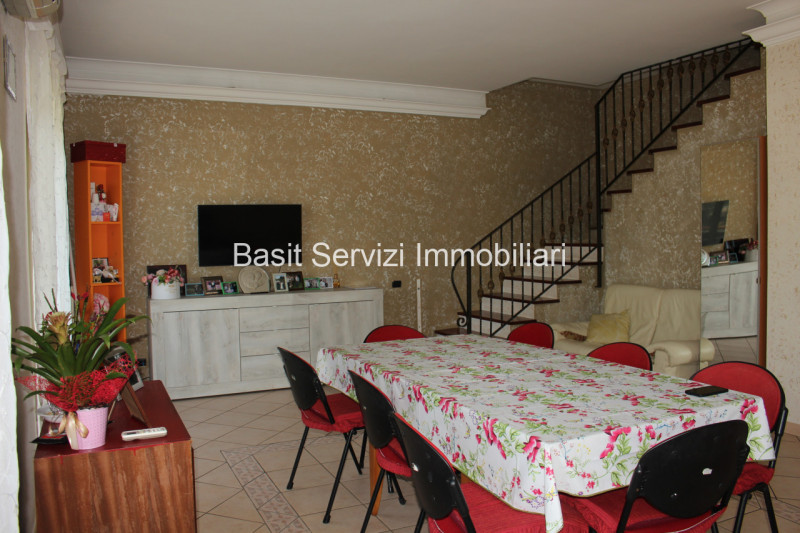 Roma Vendita Appartamento più di 5 locali