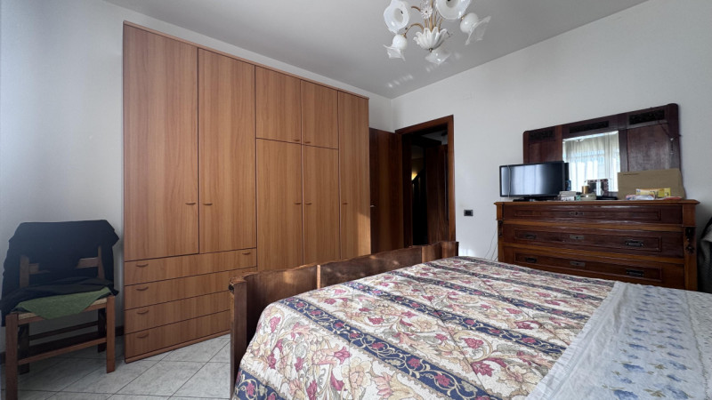 In un quartiere residenziale tranquillo e sicuro, comodo a scuole, servizi e collegamenti, ti asp...