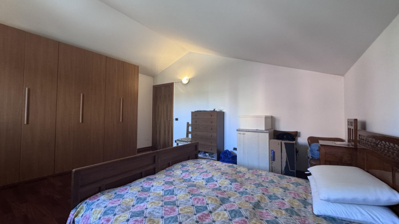 In un quartiere residenziale tranquillo e sicuro, comodo a scuole, servizi e collegamenti, ti asp...