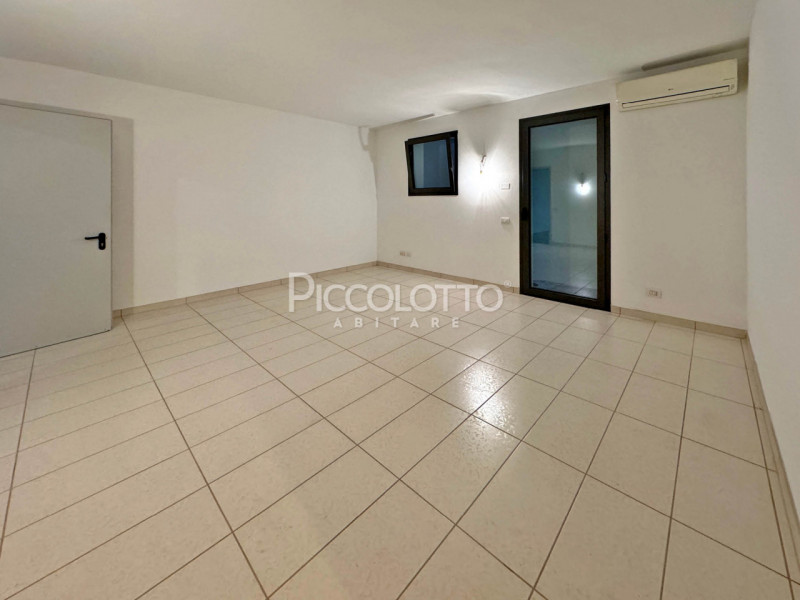 Rif. V5148 B5 - Splendido attico in vendita a Castelfranco Veneto - Borgo Treviso, contesto resid...