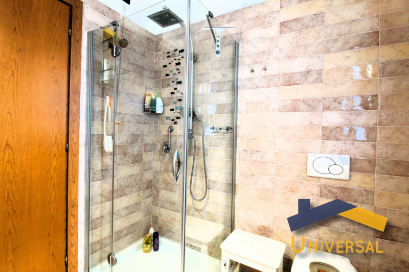 CAMPOSAMPIERO – RUSTEGA – All’ interno di tranquillo quartiere residenziale, che assicura tranqui...