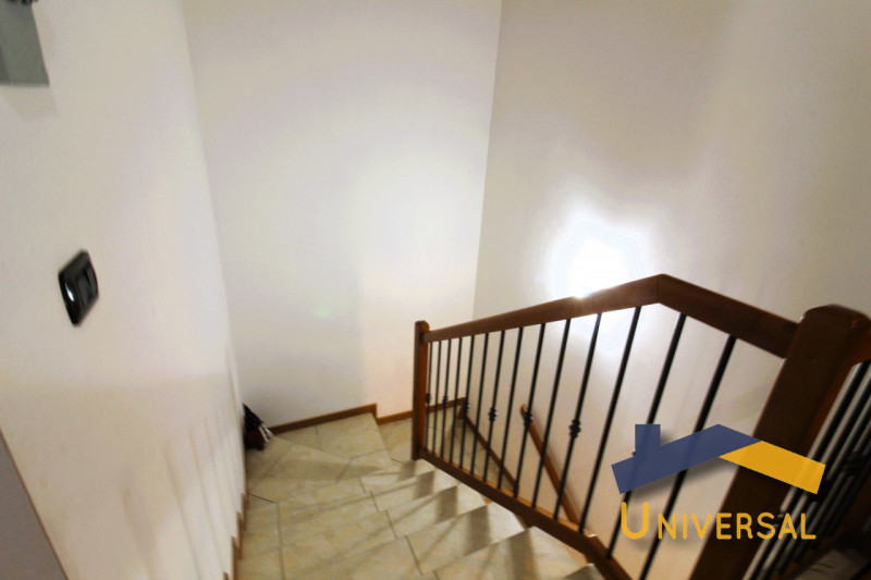 CAMPOSAMPIERO – RUSTEGA – All’ interno di tranquillo quartiere residenziale, che assicura tranqui...