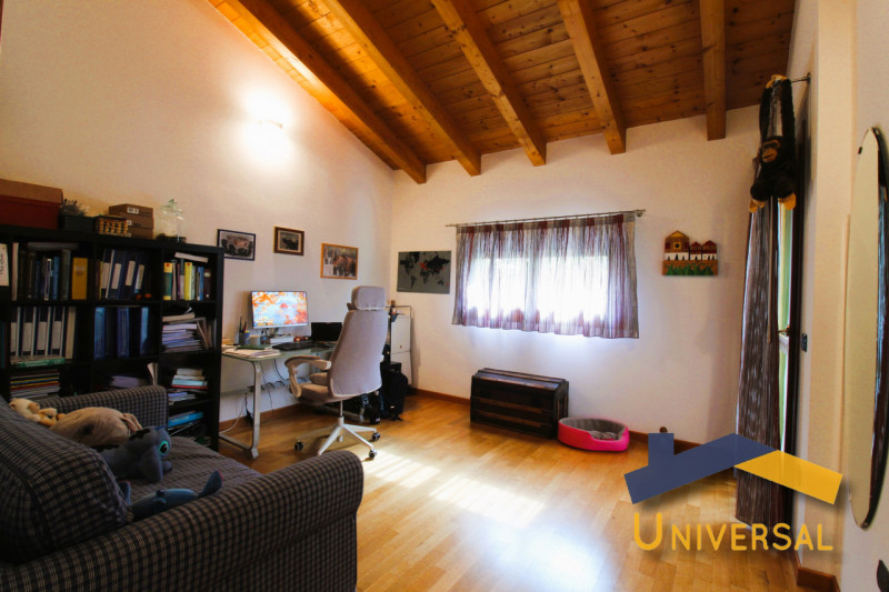 CAMPOSAMPIERO – RUSTEGA – All’ interno di tranquillo quartiere residenziale, che assicura tranqui...