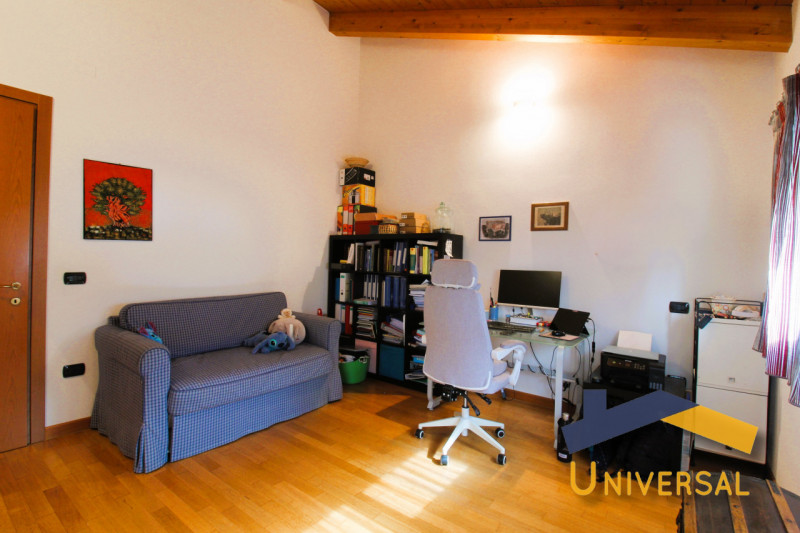 CAMPOSAMPIERO – RUSTEGA – All’ interno di tranquillo quartiere residenziale, che assicura tranqui...