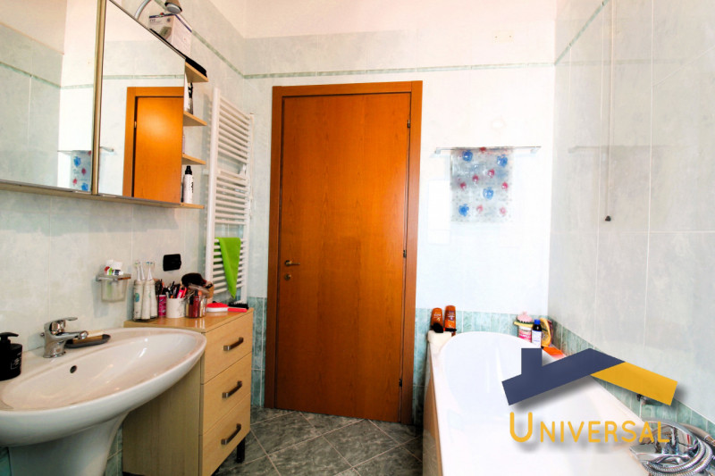 CAMPOSAMPIERO – RUSTEGA – All’ interno di tranquillo quartiere residenziale, che assicura tranqui...