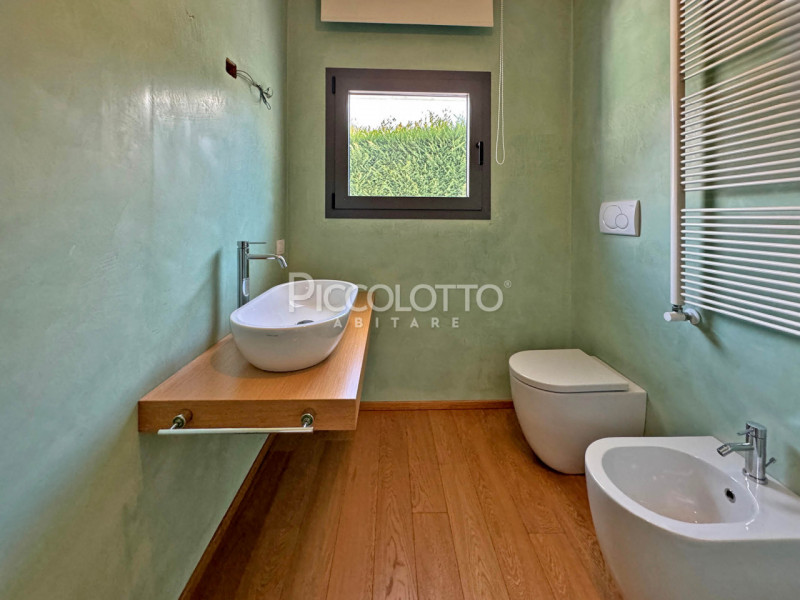 Rif. V5149 B2 - Castelfranco Veneto, in tranquillo e prestigioso contesto a Borgo Treviso, appart...