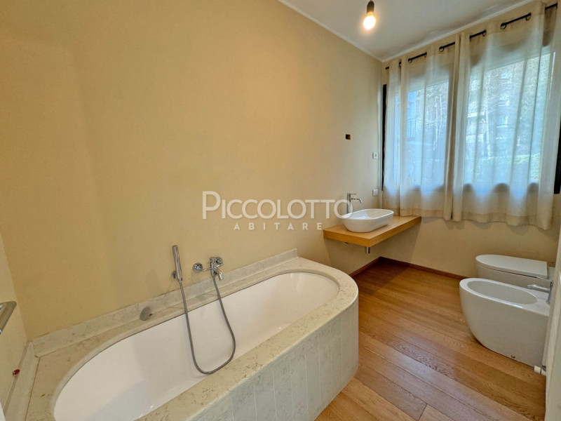 Rif. V5149 B2 - Castelfranco Veneto, in tranquillo e prestigioso contesto a Borgo Treviso, appart...