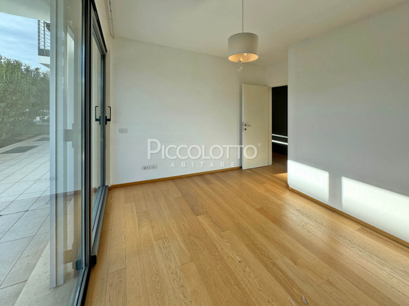 Rif. V5149 B2 - Castelfranco Veneto, in tranquillo e prestigioso contesto a Borgo Treviso, appart...