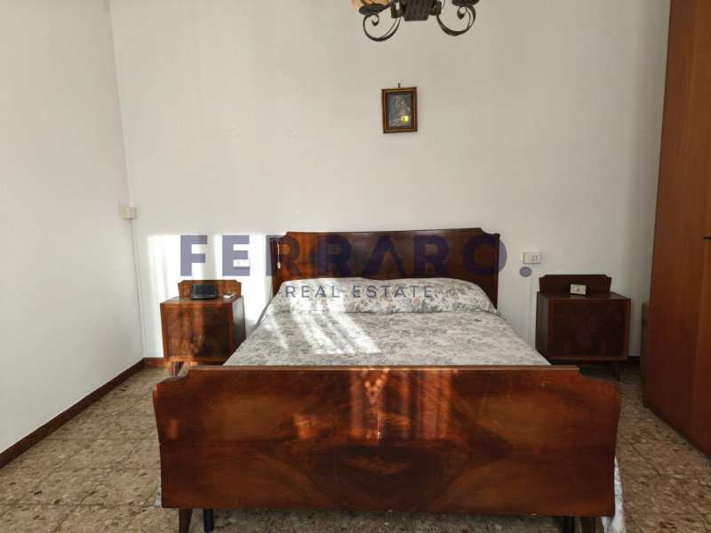 Proponiamo casa singola terratetto in vendita a Dosson di Casier, codice SV3.
Con una superficie ...