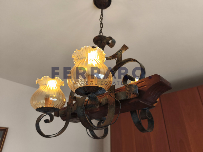 Proponiamo casa singola terratetto in vendita a Dosson di Casier, codice SV3.
Con una superficie ...