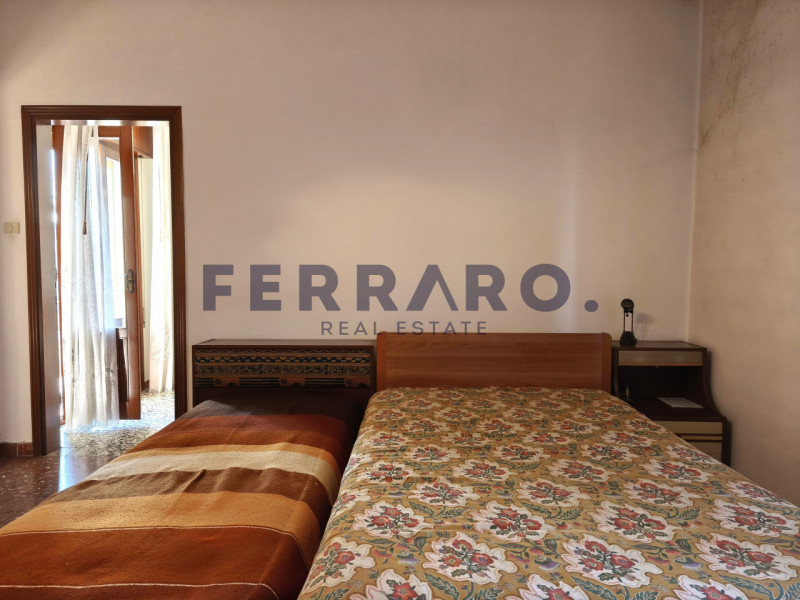 Proponiamo casa singola terratetto in vendita a Dosson di Casier, codice SV3.
Con una superficie ...