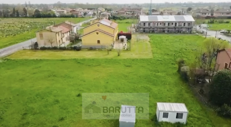 In una delle zone più tranquille e richieste della provincia di Venezia, precisamente nel cuore d...