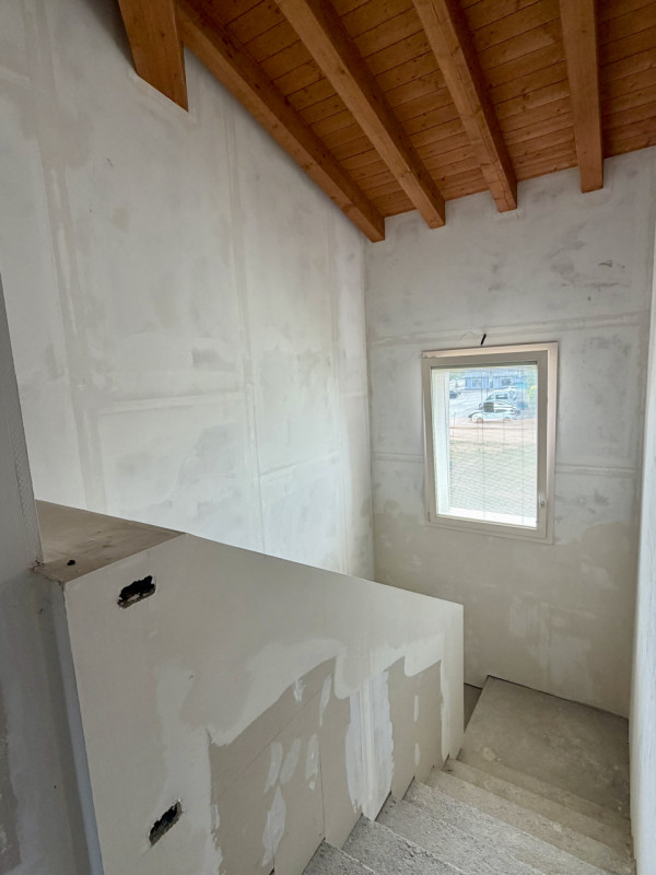 Scoprite questa straordinaria casa singola  situata nel cuore di Piombino Dese, nella zona più be...