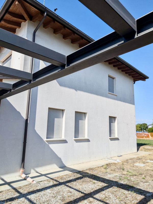 Scoprite questa straordinaria casa singola  situata nel cuore di Piombino Dese, nella zona più be...