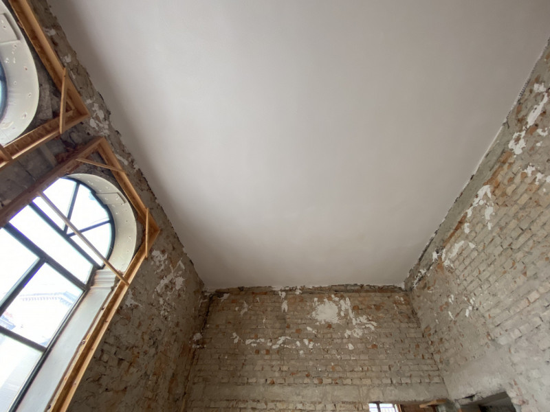 La Base Agenzia Immobiliare è lieta di presentare in vendita un delizioso appartamento trilocale ...