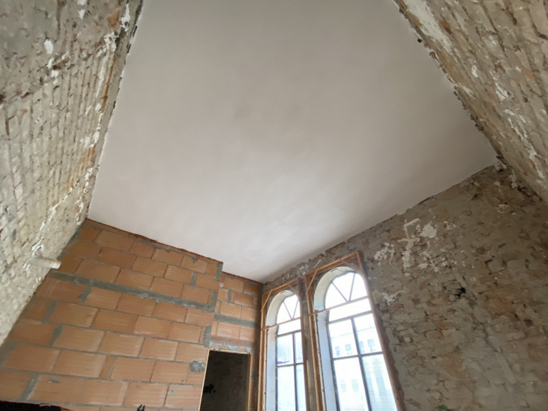 La Base Agenzia Immobiliare è lieta di presentare in vendita un delizioso appartamento trilocale ...