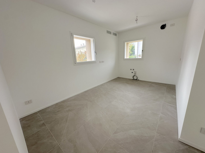 (Per INFO Roberto 3453195338) NOSTRA ESCLUSIVA - A Montebelluna, in una delle più rinomate zone d...