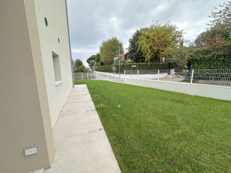 (Per INFO Roberto 3453195338) NOSTRA ESCLUSIVA - A Montebelluna, in una delle più rinomate zone d...