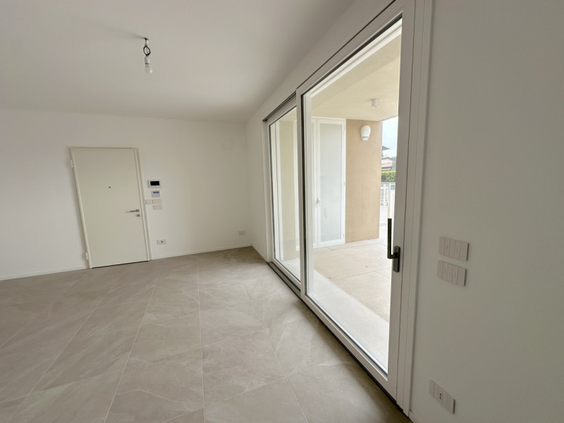 (Per INFO Roberto 3453195338) NOSTRA ESCLUSIVA - A Montebelluna, in una delle più rinomate zone d...