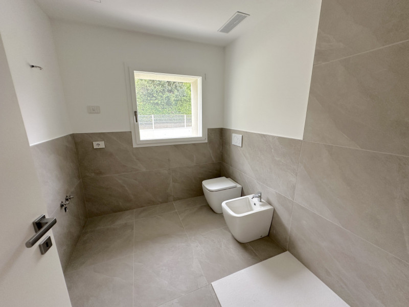 (Per INFO Roberto 3453195338) NOSTRA ESCLUSIVA - A Montebelluna, in una delle più rinomate zone d...