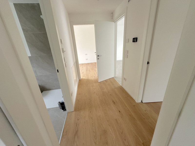 (Per INFO Roberto 3453195338) NOSTRA ESCLUSIVA - A Montebelluna, in una delle più rinomate zone d...