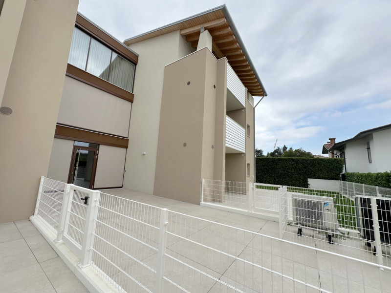 (Per INFO Roberto 3453195338) NOSTRA ESCLUSIVA - A Montebelluna, in una delle più rinomate zone d...