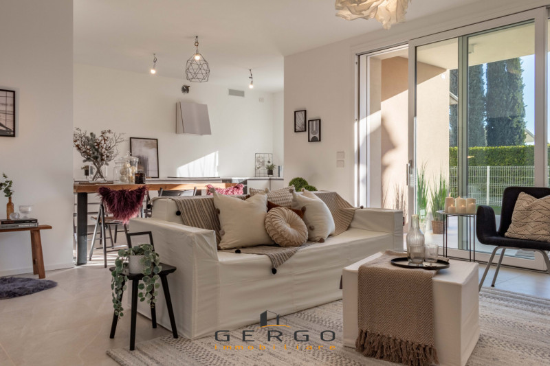 (Per INFO Roberto 3453195338) NOSTRA ESCLUSIVA - A Montebelluna, in una delle più rinomate zone d...