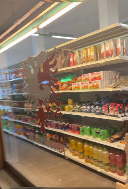 Attività Commerciale Alimentari in Vendita, la Cessione Comprende Avviamento Attività e tutte le ...