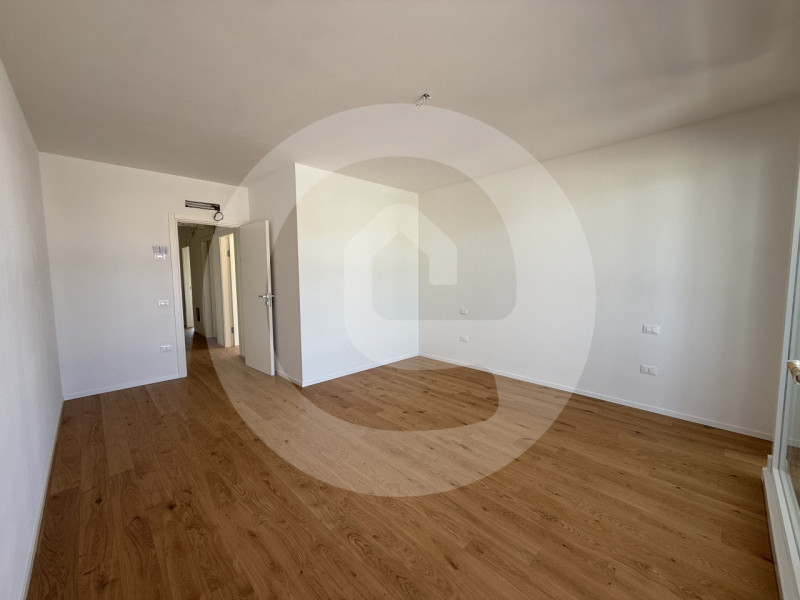 Scopri la tua nuova abitazione in questa splendida villa bifamiliare situata nella tranquilla zon...