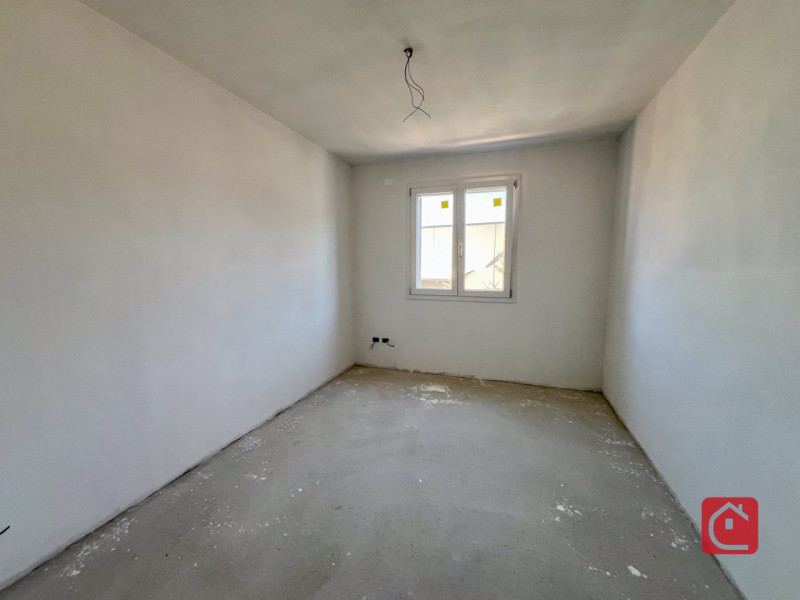 A Sant’Angelo di Piove, in nuovo quartiere residenziale ricco di parcheggi e verde pubblico, a po...