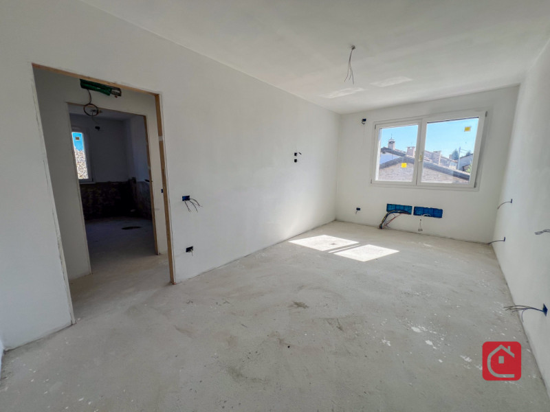 A Sant’Angelo di Piove, in nuovo quartiere residenziale ricco di parcheggi e verde pubblico, a po...