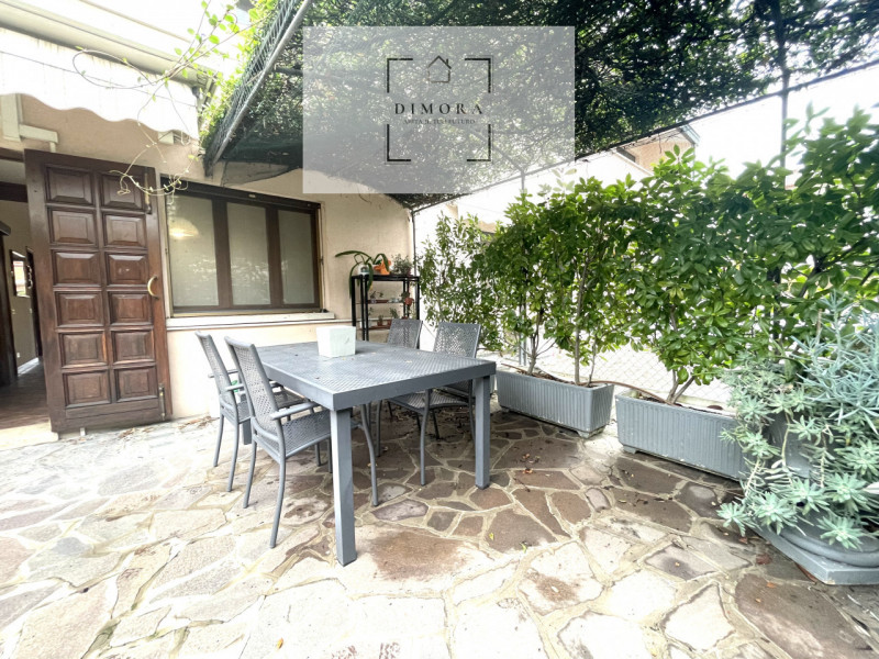 STRA RIF.CD78: Dimora propone, porzione centrale di quadrifamiliare con scoperto privato.
L'immob...