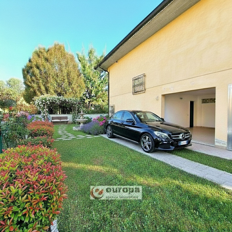 Per info & visite telefonare al delegato Giampaolo n.335 5489 4222
VICENZA, posizione interna a v...