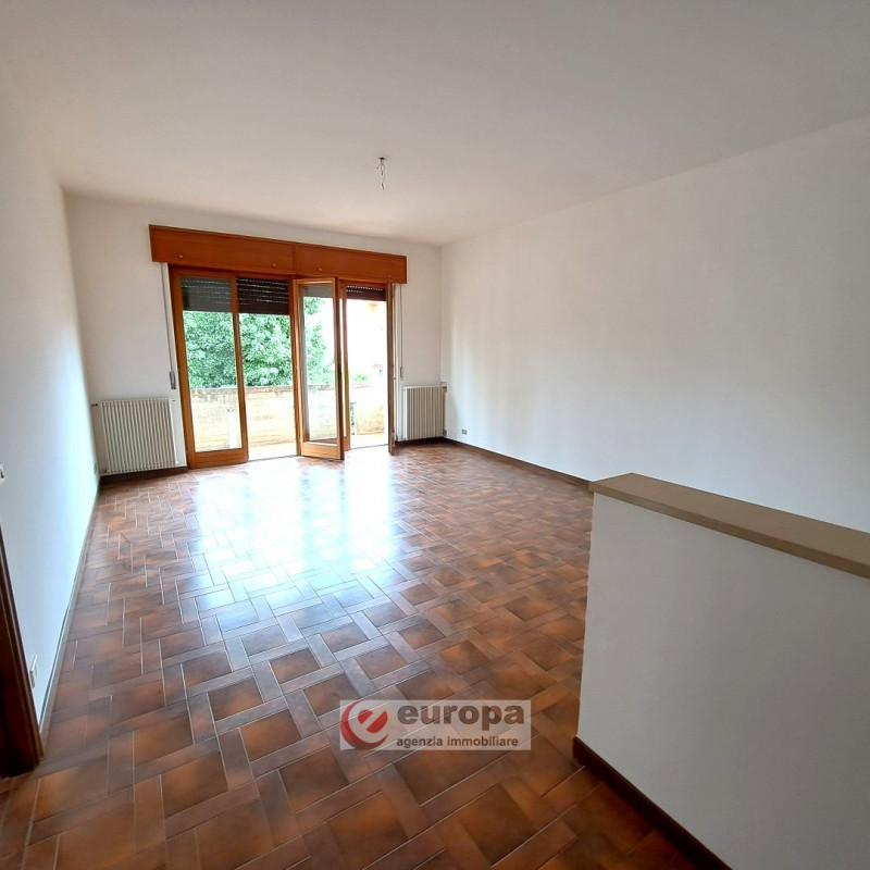 Per info & visite telefonare al delegato Giampaolo n.335 5489 4222
VICENZA, posizione interna a v...