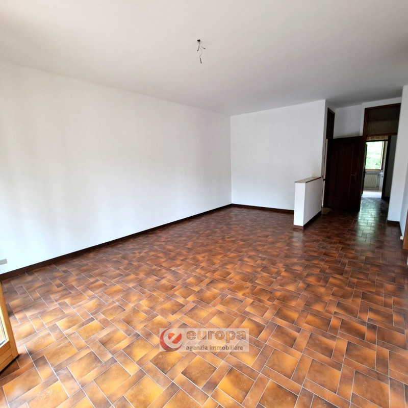 Per info & visite telefonare al delegato Giampaolo n.335 5489 4222
VICENZA, posizione interna a v...