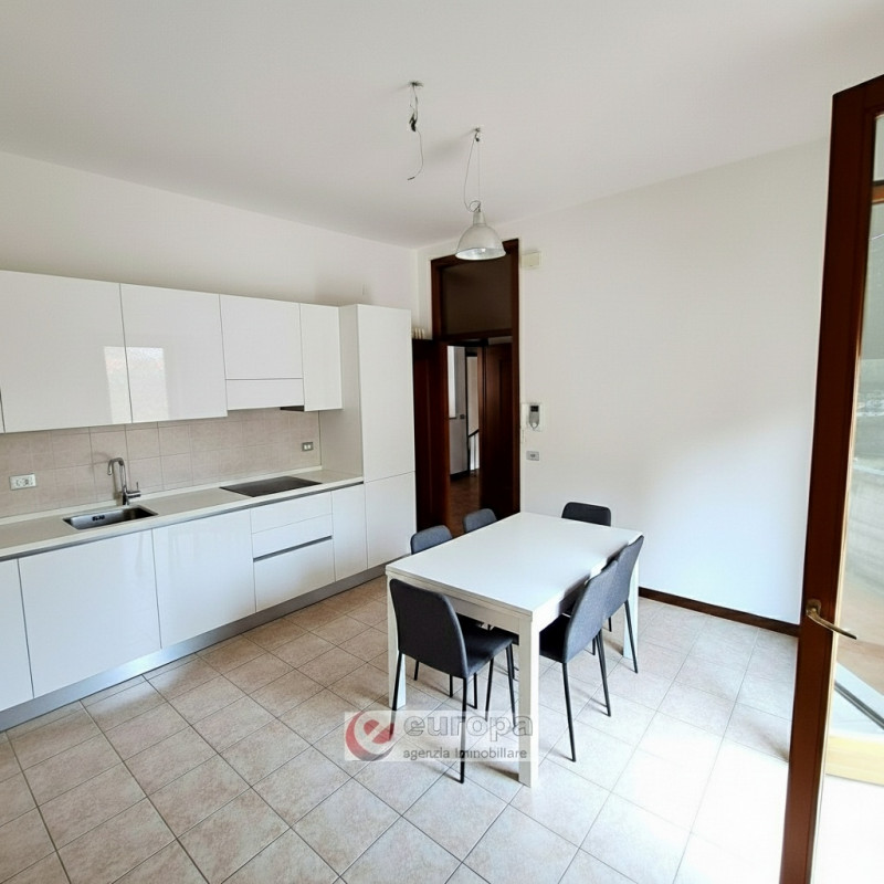 Per info & visite telefonare al delegato Giampaolo n.335 5489 4222
VICENZA, posizione interna a v...