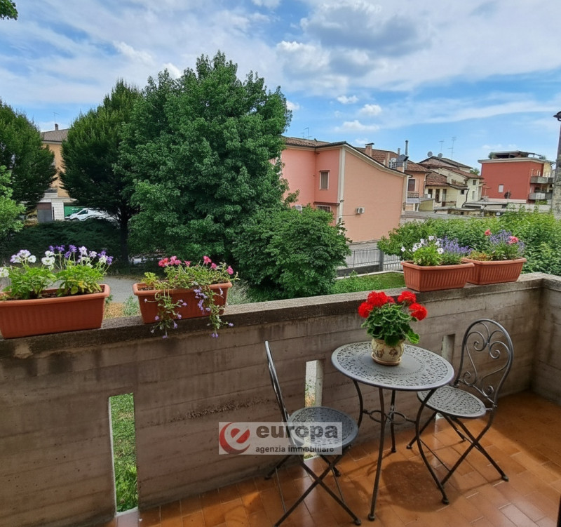 Per info & visite telefonare al delegato Giampaolo n.335 5489 4222
VICENZA, posizione interna a v...