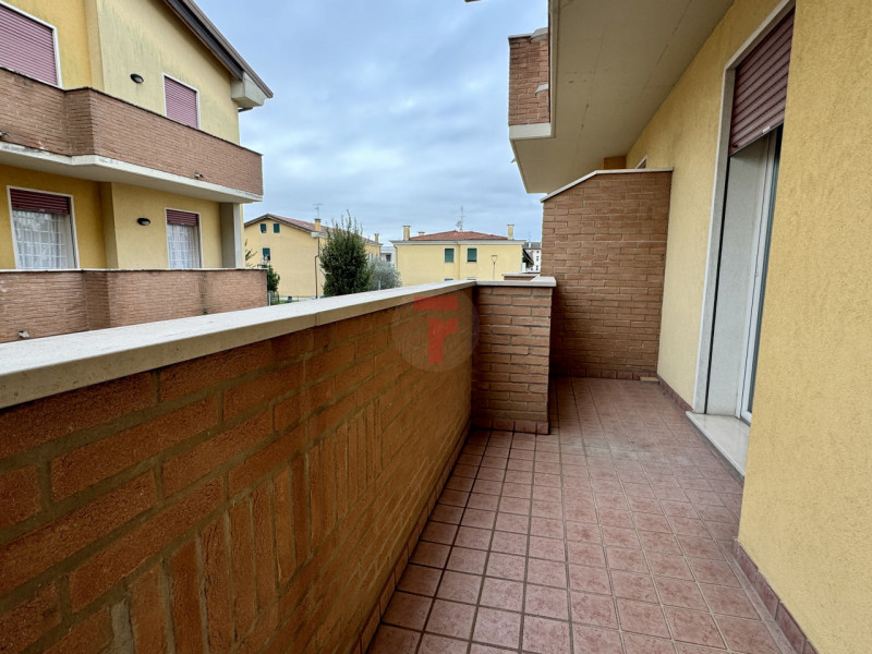 S.Giorgio delle Pertiche - Centro - A due passi dai servizi, zona ben connessa a tangenziali e co...