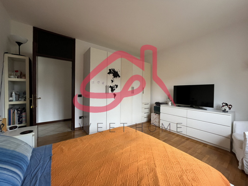 Padova (Mortise): al primo ed ultimo piano di bifamiliare in orizzontale, appartamento parzialmen...