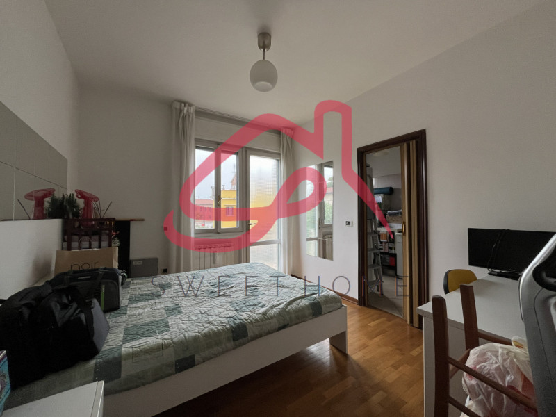 Padova (Mortise): al primo ed ultimo piano di bifamiliare in orizzontale, appartamento parzialmen...