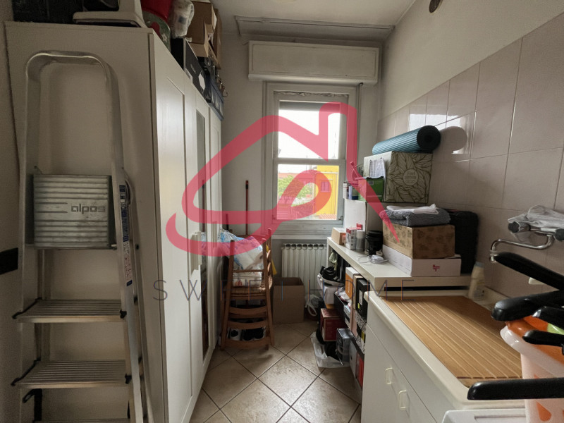 Padova (Mortise): al primo ed ultimo piano di bifamiliare in orizzontale, appartamento parzialmen...