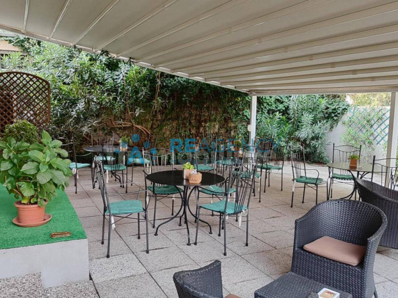 SCHIO - CENTRO

OTTIMA OCCASIONE!

Vendesi centralissimo Bar - Caffetteria con cucinetta attrezza...