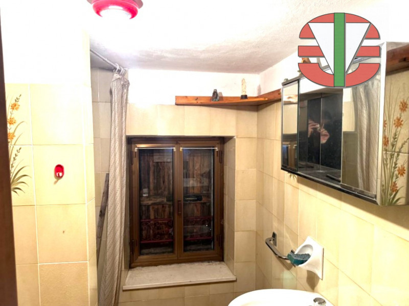 Scoprite questa affascinante bifamiliare situata nel comune di Lusiana Conco, precisamente nella ...