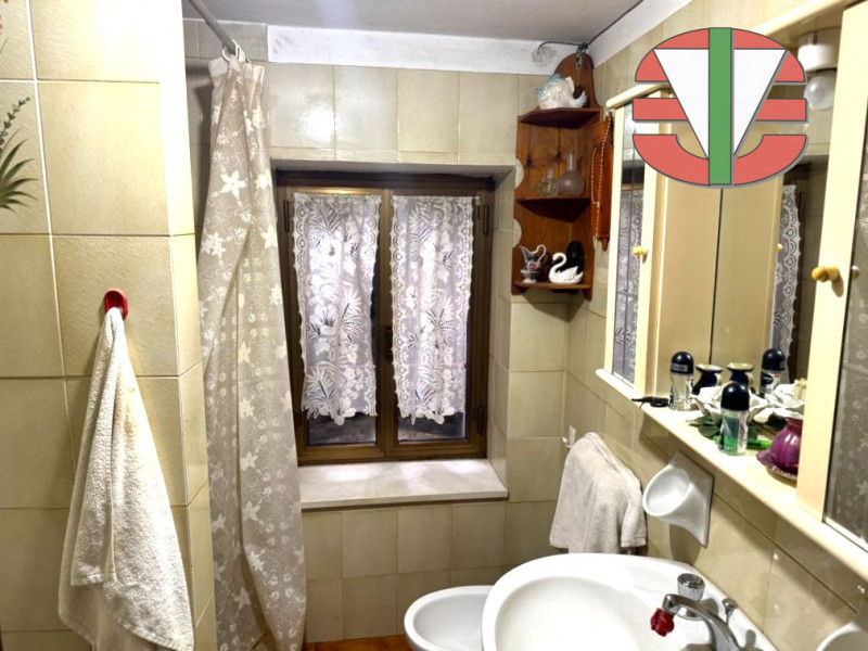 Scoprite questa affascinante bifamiliare situata nel comune di Lusiana Conco, precisamente nella ...