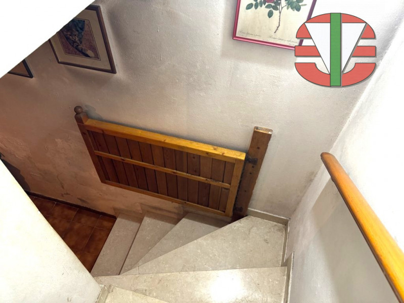 Scoprite questa affascinante bifamiliare situata nel comune di Lusiana Conco, precisamente nella ...