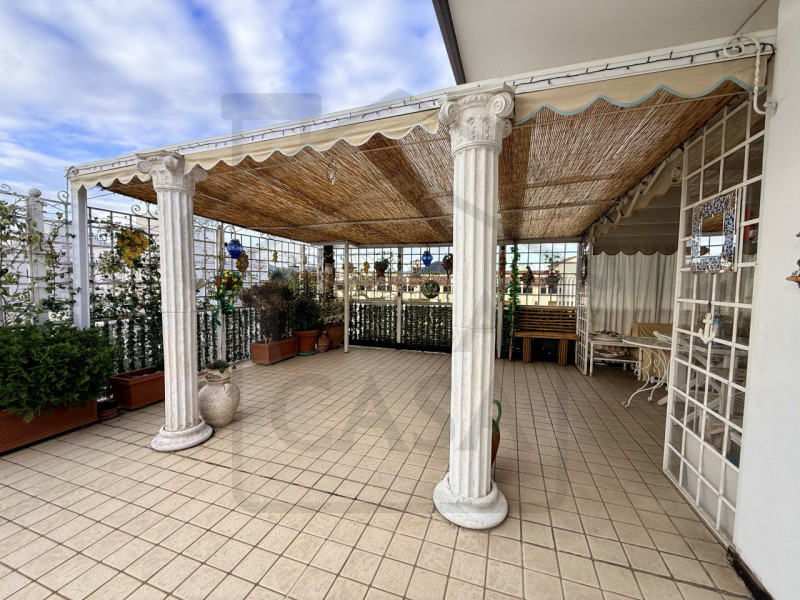 ABANO TERME – Nel cuore più esclusivo della città, con affaccio diretto sulla rinomata Piazza Sac...