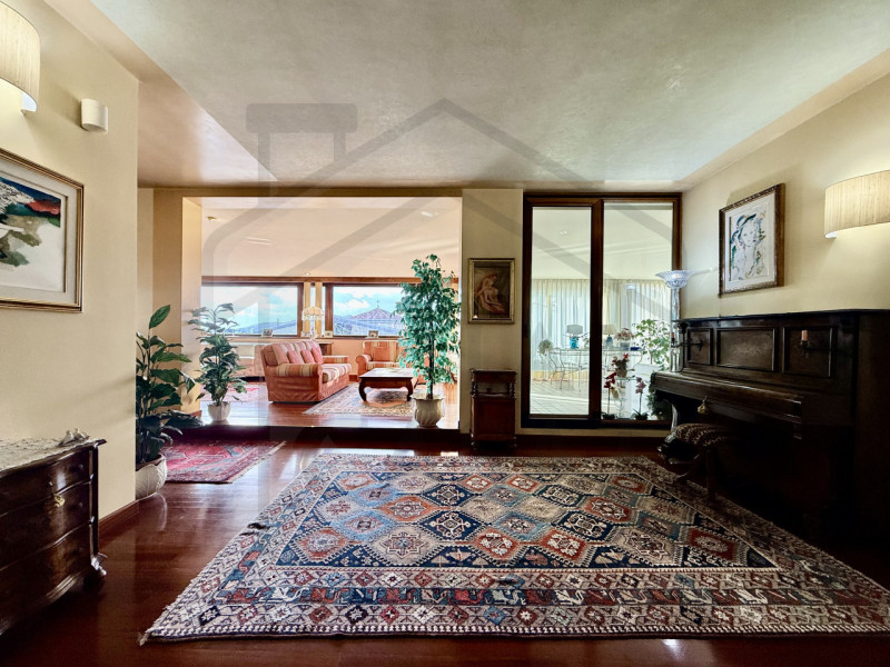 ABANO TERME – Nel cuore più esclusivo della città, con affaccio diretto sulla rinomata Piazza Sac...